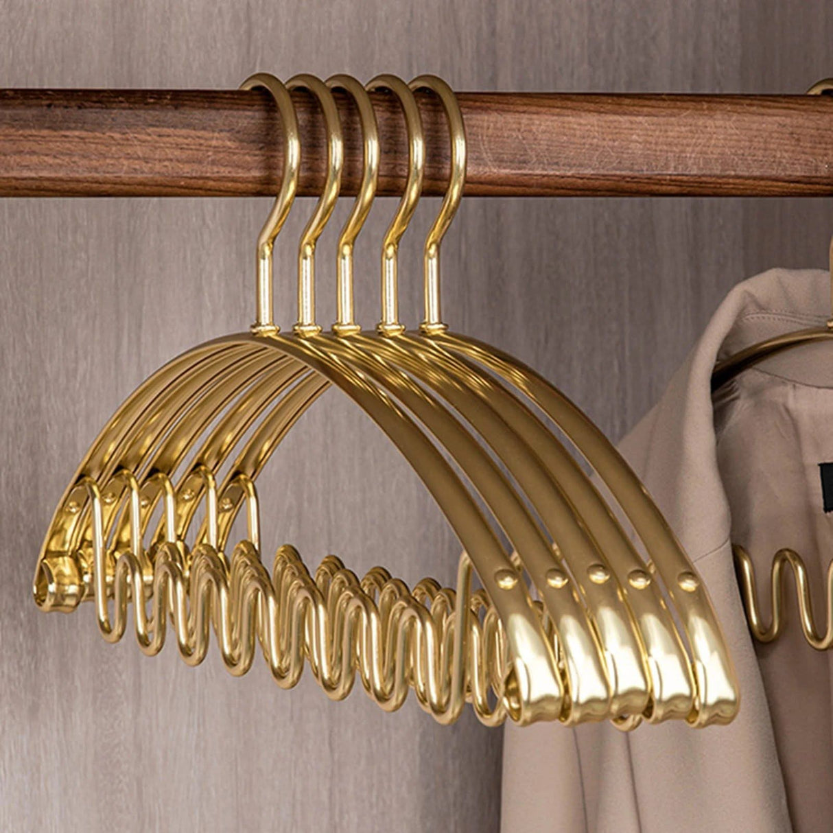 Aluminum Alloy Wave Shaped 5pcs Clothes Hanger-ChandeliersDecor.com