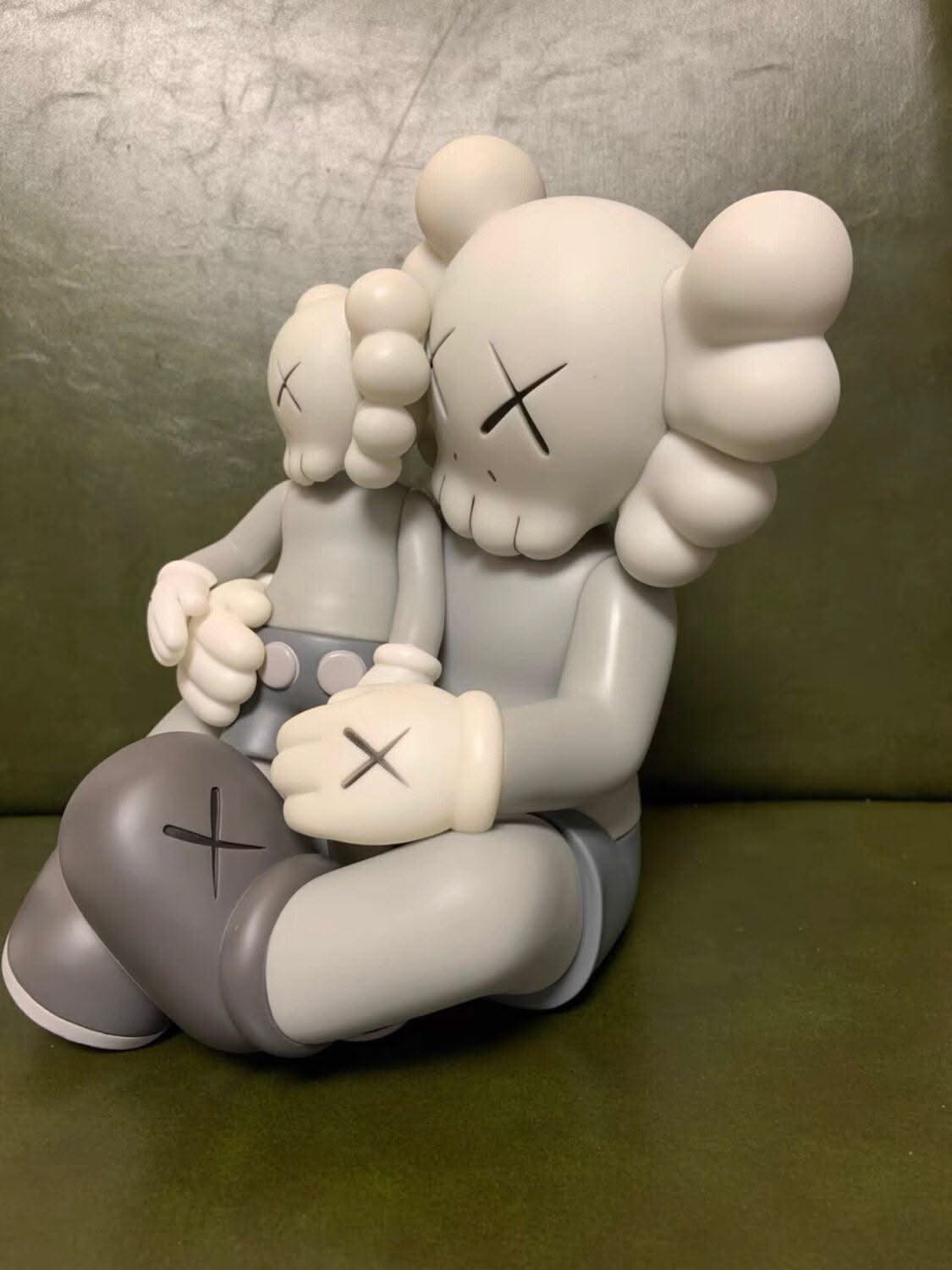 ChandeliersDecor.com-KAWS Statues-Holiday Chang bai: Kaws Statue Big - One-of-a-Kind Souvenir
