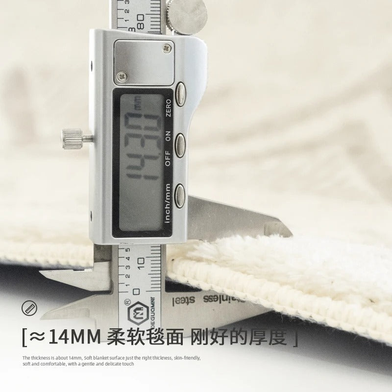 Italian Designer Oval Linear Rug – Modern Luxury Area Rug-ChandeliersDecor.com