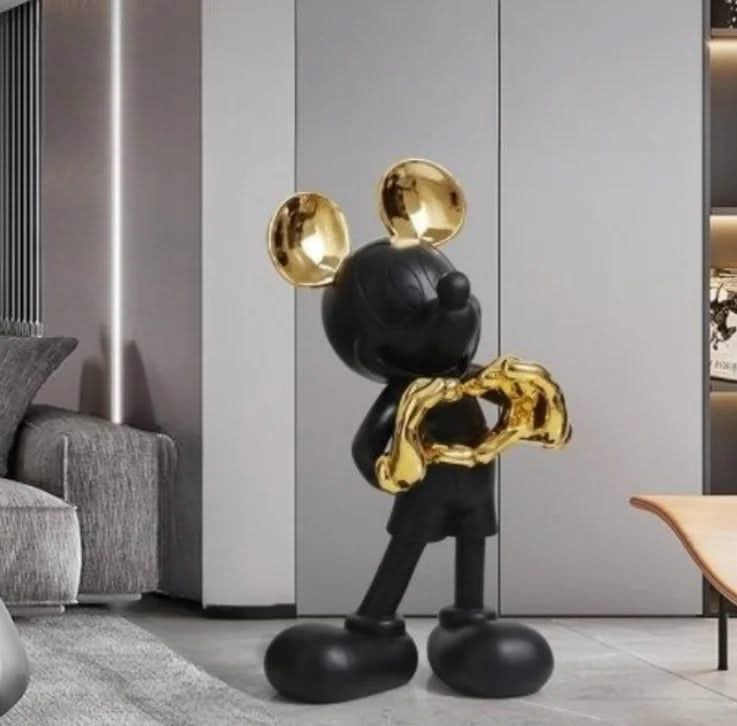 Love Heart Mickey Statue Premium-ChandeliersDecor.com