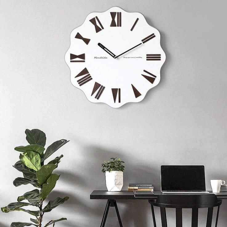 Nordic Light Luxury Clock-ChandeliersDecor.com