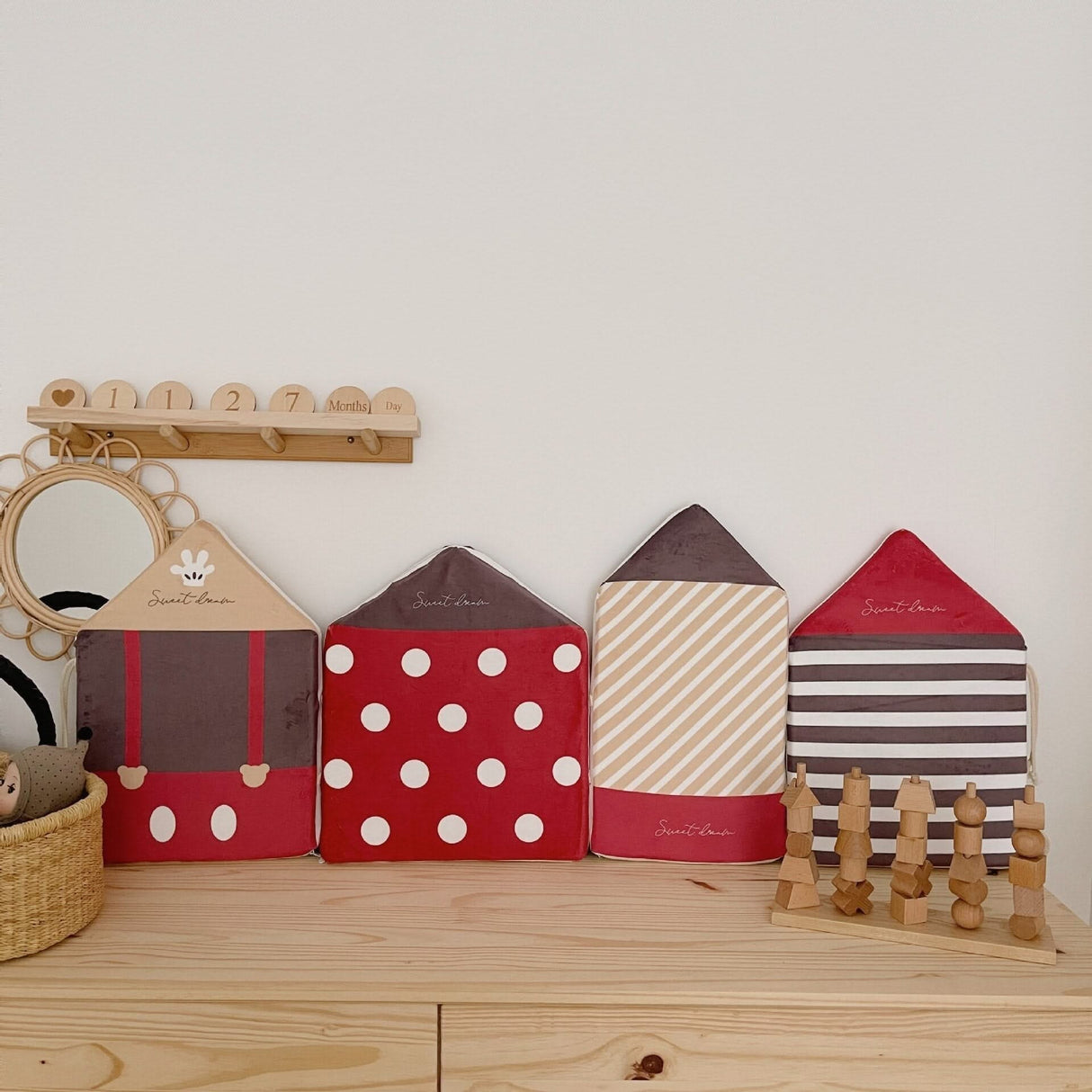 ChandeliersDecor.com-Crib Bumper-Plush Baby Bed Bumper House Design | Baby Bedding Set Accessories | Infant Crib Bumpers