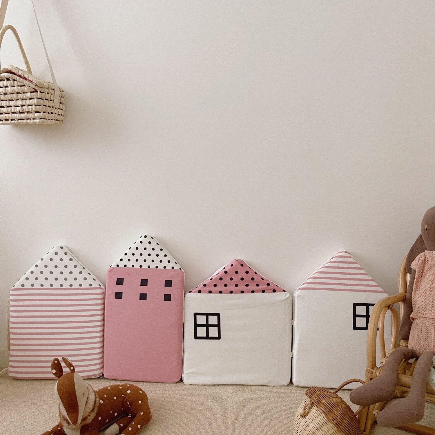 ChandeliersDecor.com-Crib Bumper-Plush Baby Bed Bumper House Design | Baby Bedding Set Accessories | Infant Crib Bumpers