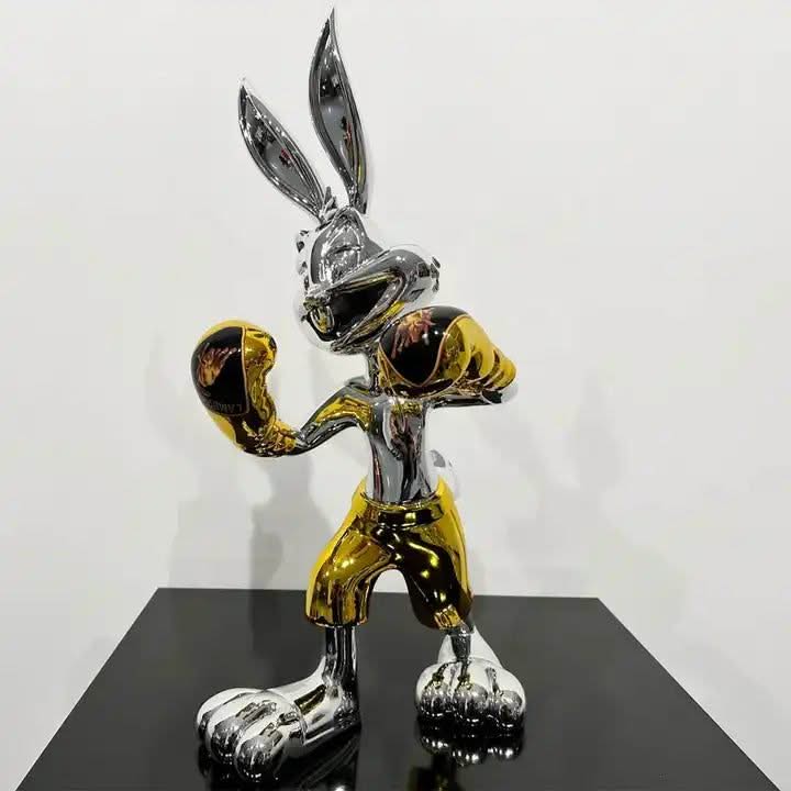 Silver Electroplated Bugs Bunny Statue-ChandeliersDecor.com