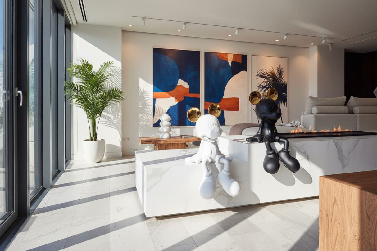 Sitting Mickey Statue Premium-ChandeliersDecor.com