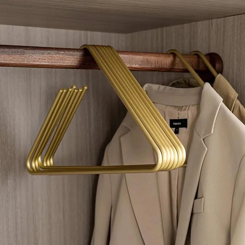 Triangle Clothes Hangers 5pcs Solid Metal-ChandeliersDecor.com