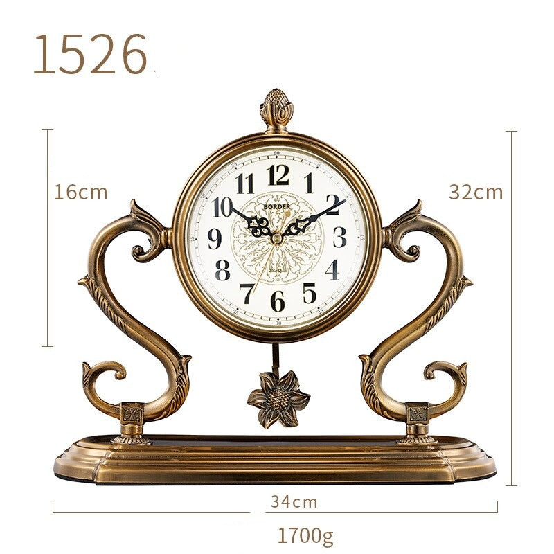 Horloge de table antique de style européen