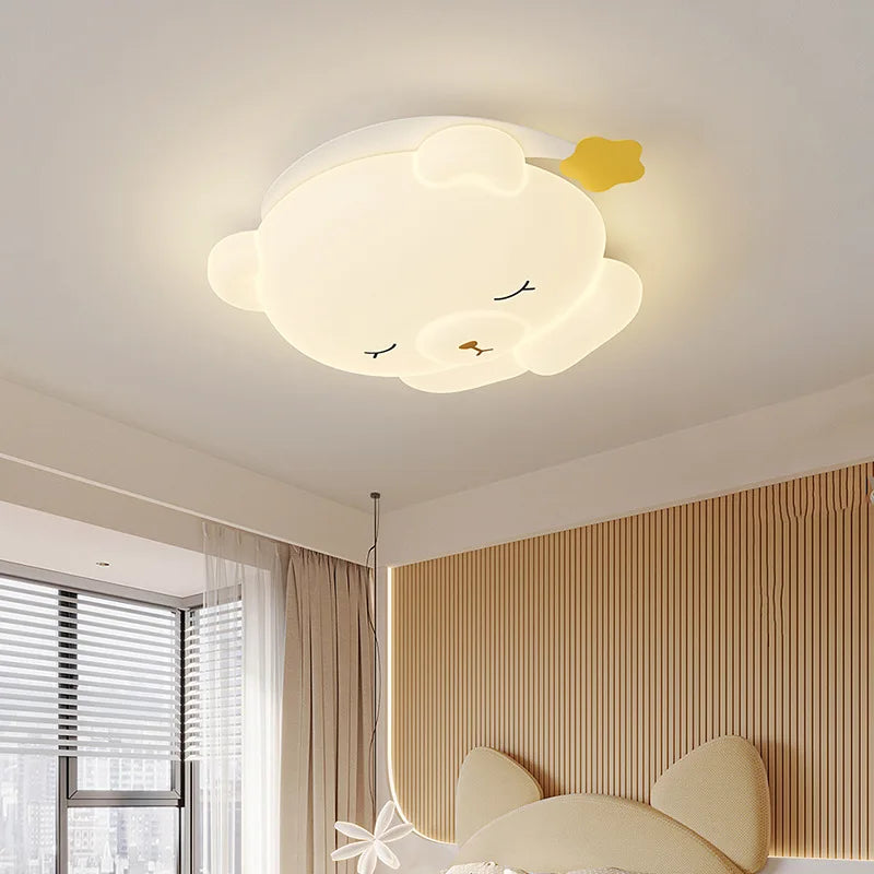 Orso che dorme in lampada a soffitto a forma di luna per la stanza dei bambini