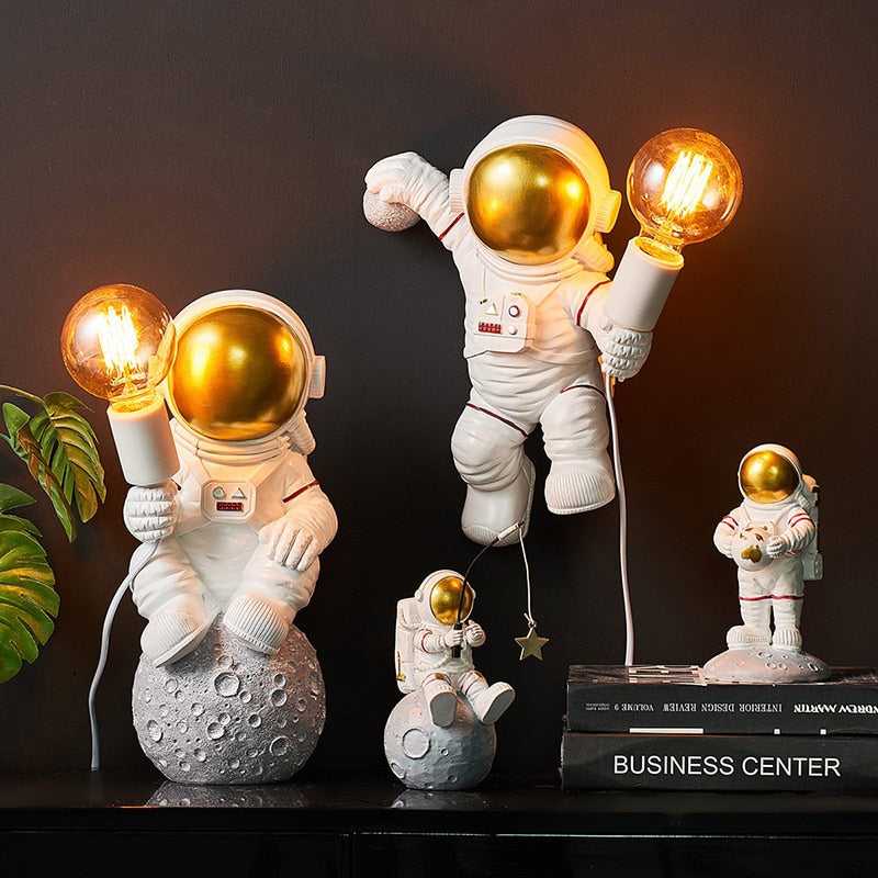 Astronaut Model Night Light Resin Bedside Table Lamp-ChandeliersDecor