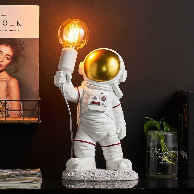 Astronaut Model Night Light Resin Bedside Table Lamp-ChandeliersDecor