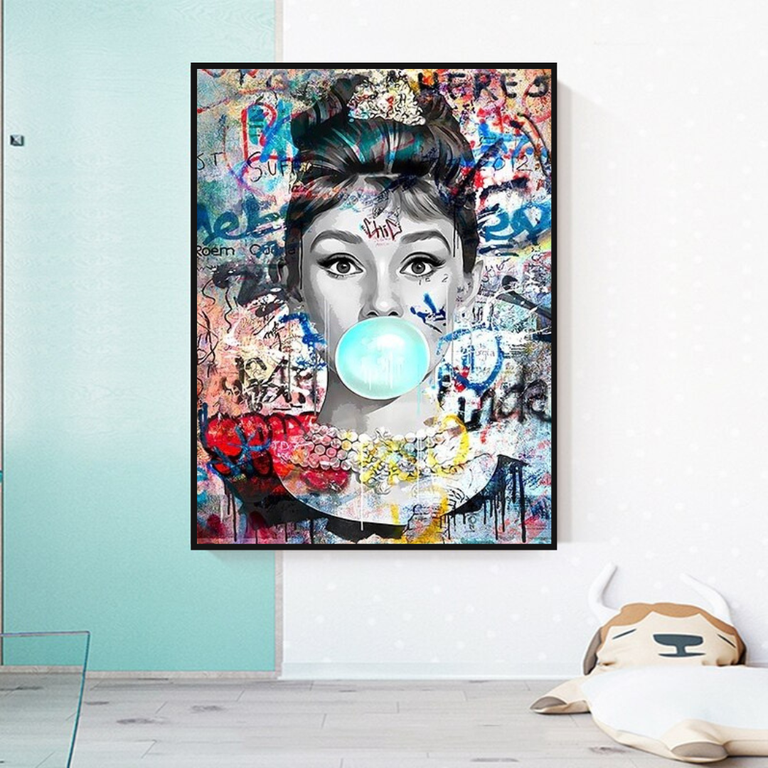 Audrey Hepburn Chewing Gum Art - Unique Expression-ChandeliersDecor