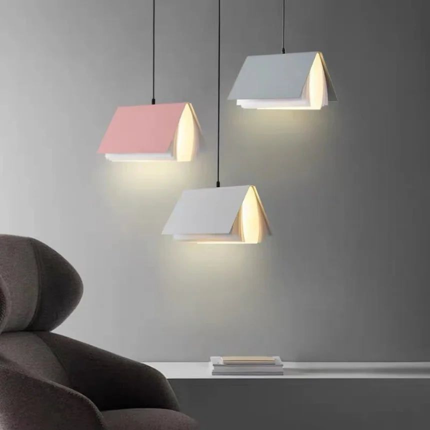 Lampes suspendues en forme de livre pour chambre d'enfant