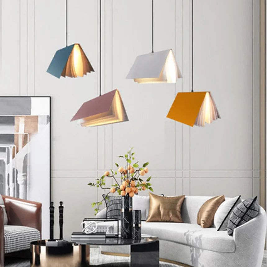 Lampes suspendues en forme de livre pour chambre d'enfant