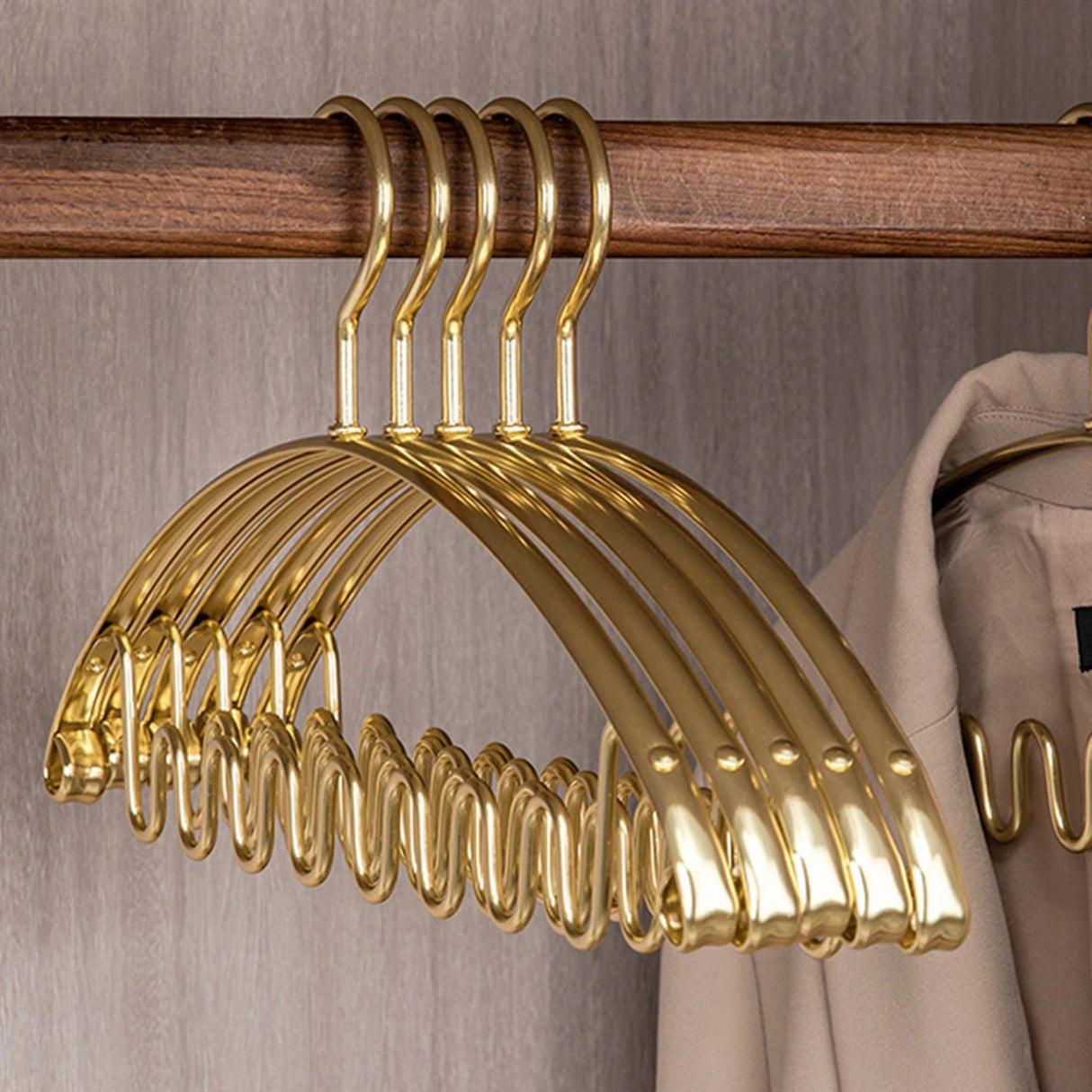 ChandeliersDecor.com-Drying Racks & Hangers-Aluminum Alloy Wave Shaped 5pcs Clothes Hanger