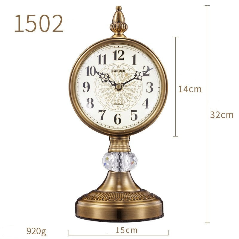 Horloge de table antique de style européen