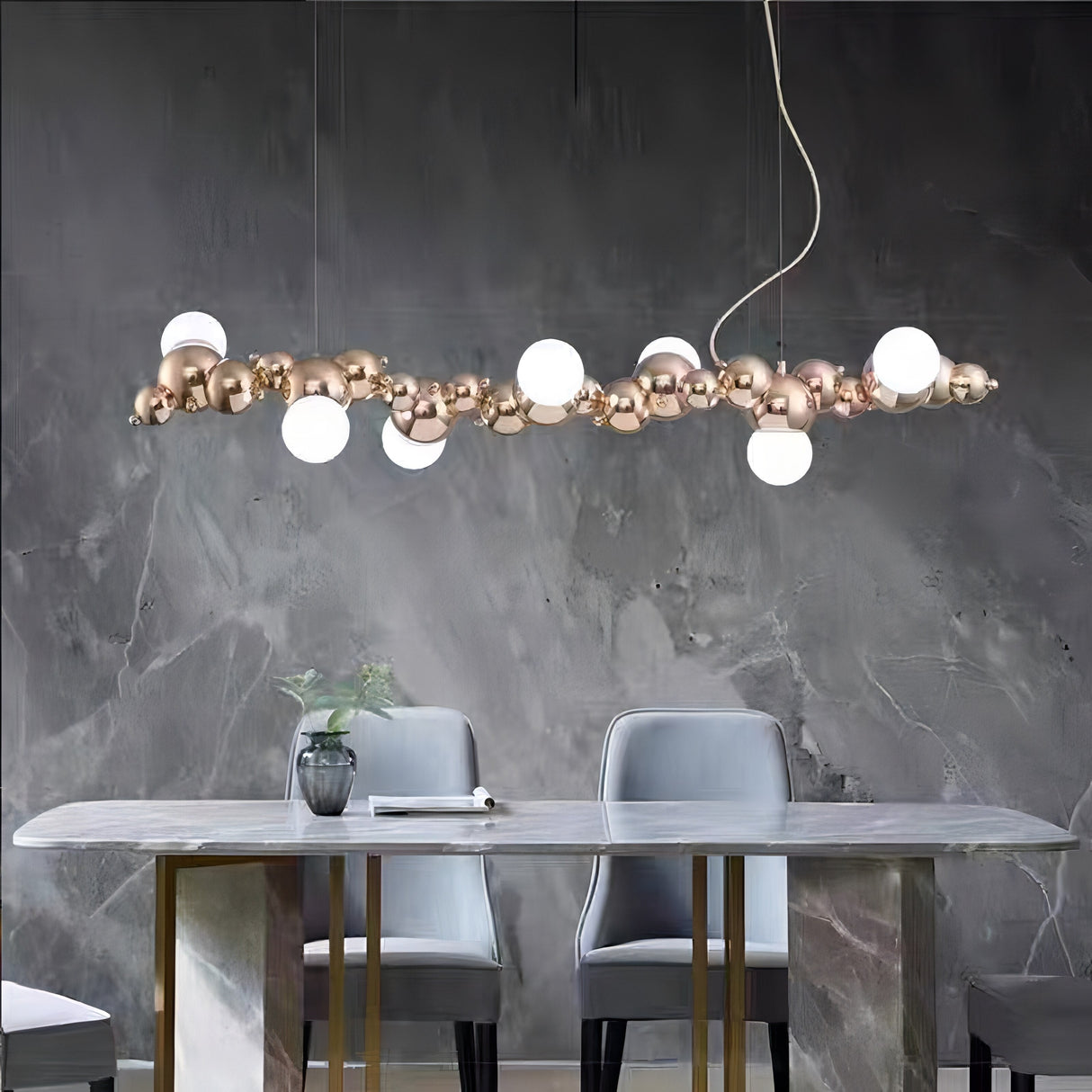 Globes Lustre Chandelier: Elegant and Radiant Lighting-ChandeliersDecor