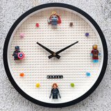 Horloge murale de super-héros avec blocs de construction Lego