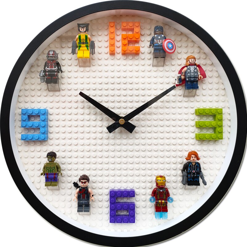 Horloge murale de super-héros avec blocs de construction Lego