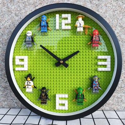 Horloge murale de super-héros avec blocs de construction Lego