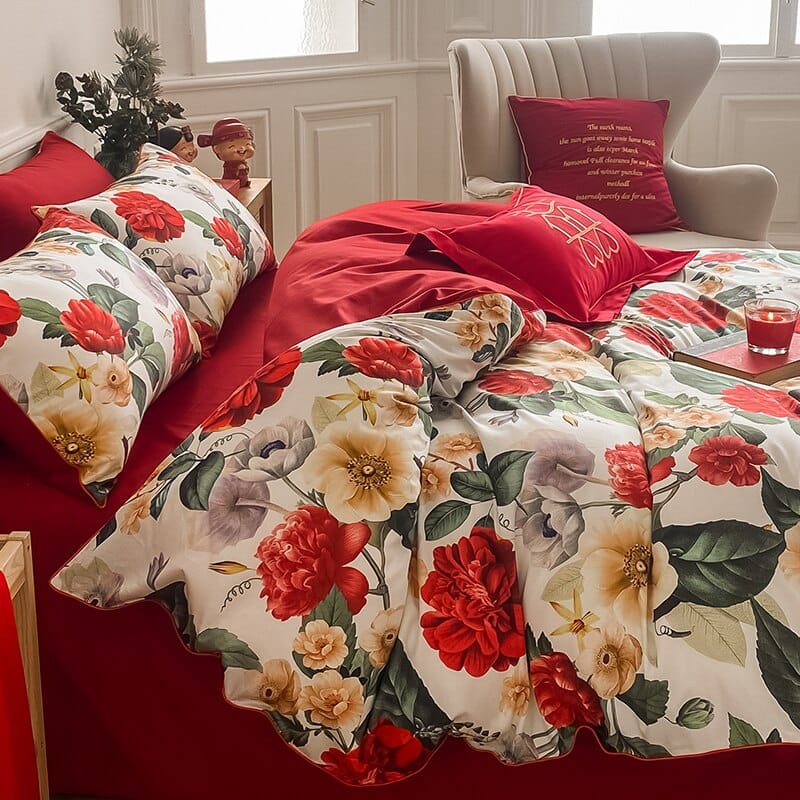 Luxury Red Wedding Bedding Set Skin-friendly Flowers Digital Printing