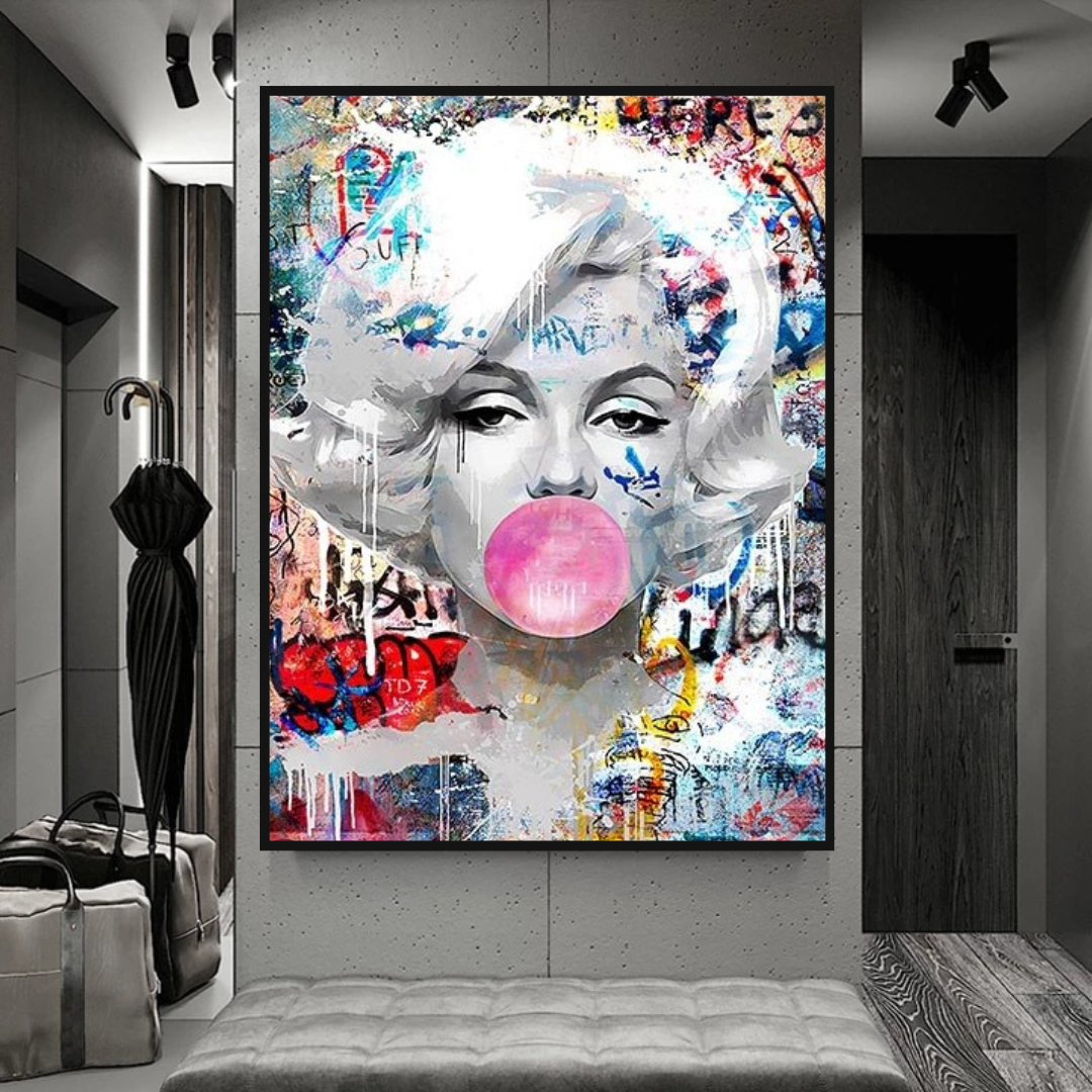 Marilyn Monroe Bubble: Stunning Tribute to the Iconic Beauty-ChandeliersDecor