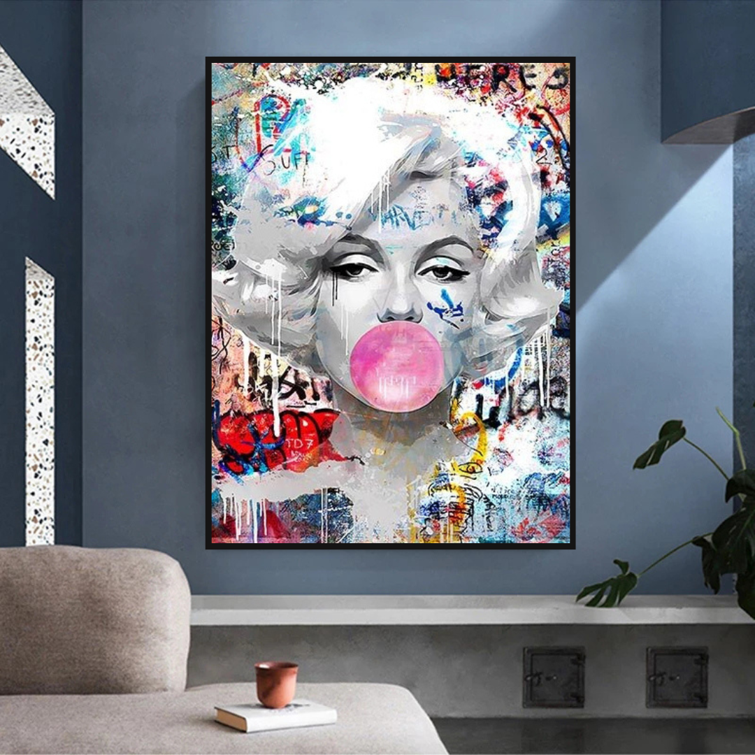 Marilyn Monroe Bubble: Stunning Tribute to the Iconic Beauty-ChandeliersDecor