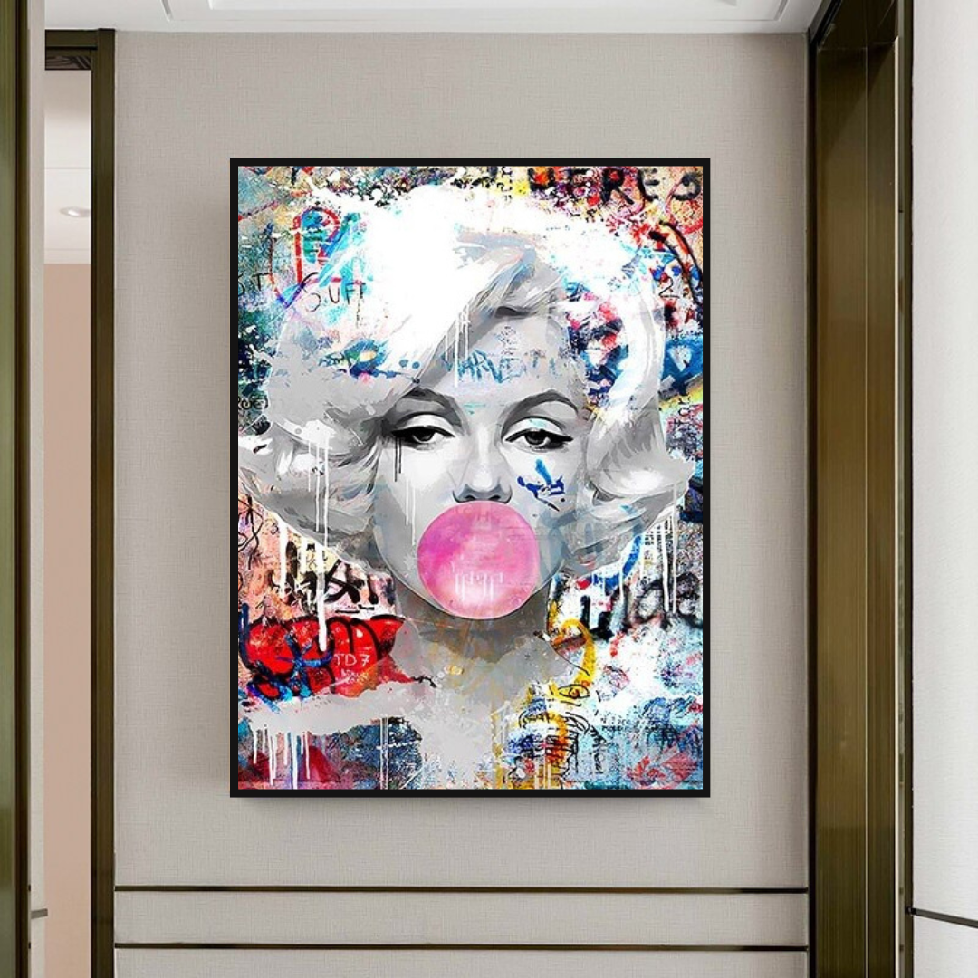 Marilyn Monroe Bubble: Stunning Tribute to the Iconic Beauty-ChandeliersDecor