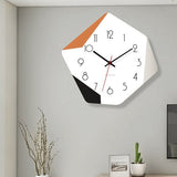 Wanduhr im Picasso-Design