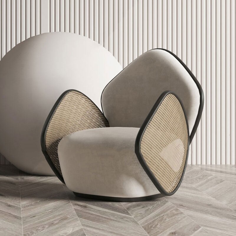 Pouf Executive Armchair - Comfortable and Stylish-ChandeliersDecor
