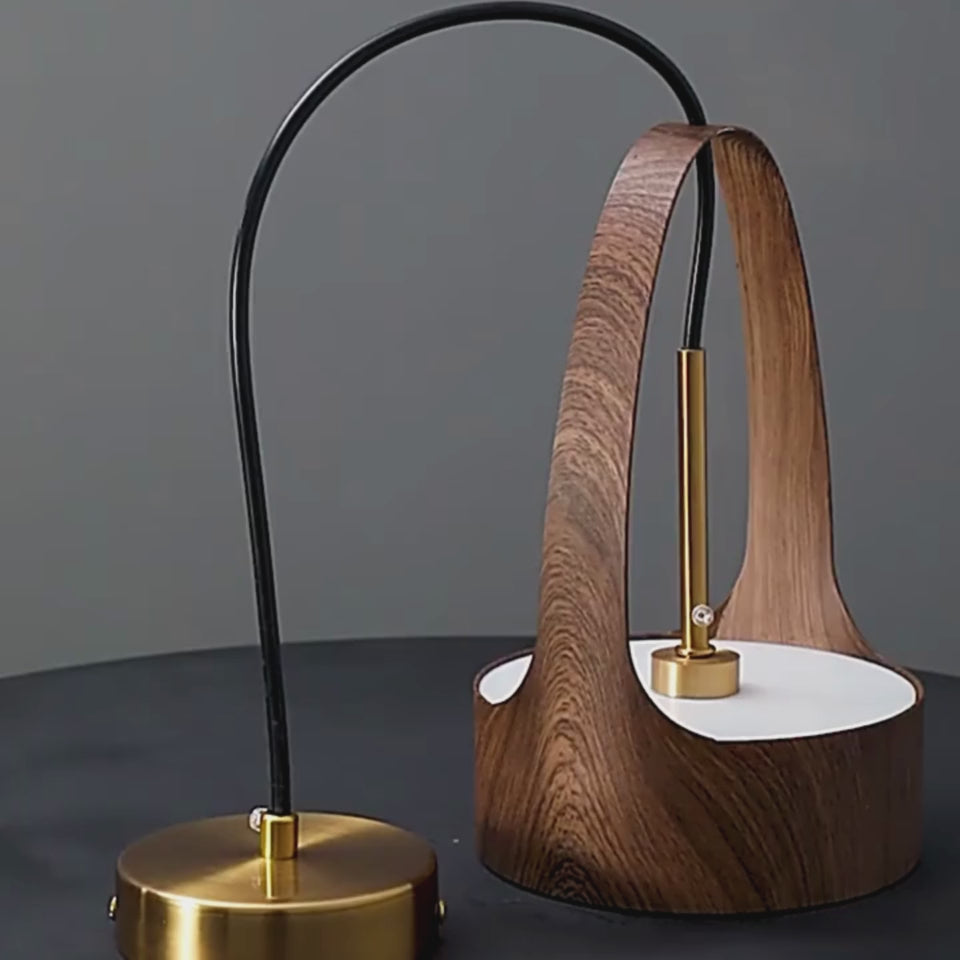 Lampada da comodino in stile legno - Illumina il tuo spazio