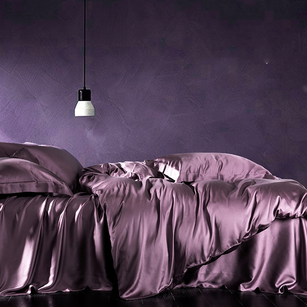 Silk Bedding Set: Luxurious and Breathable Bedding Options-ChandeliersDecor