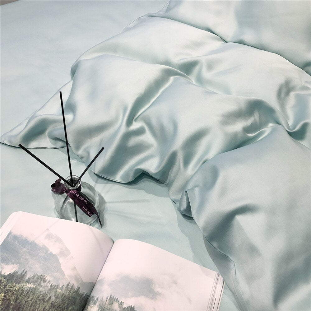 Silk Bedding Set: The Ultimate Luxury for a Dreamy Sleep-ChandeliersDecor