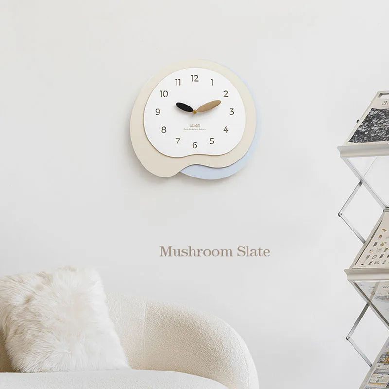 Simplicity Silent Pared Clock Decoration