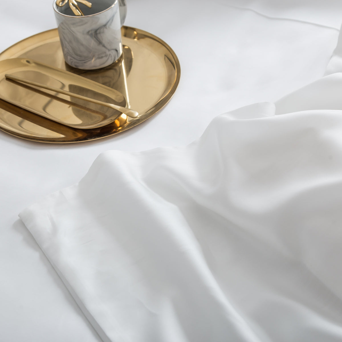 Upgrade Your Sleep with Our Silk Bedding Sets-ChandeliersDecor