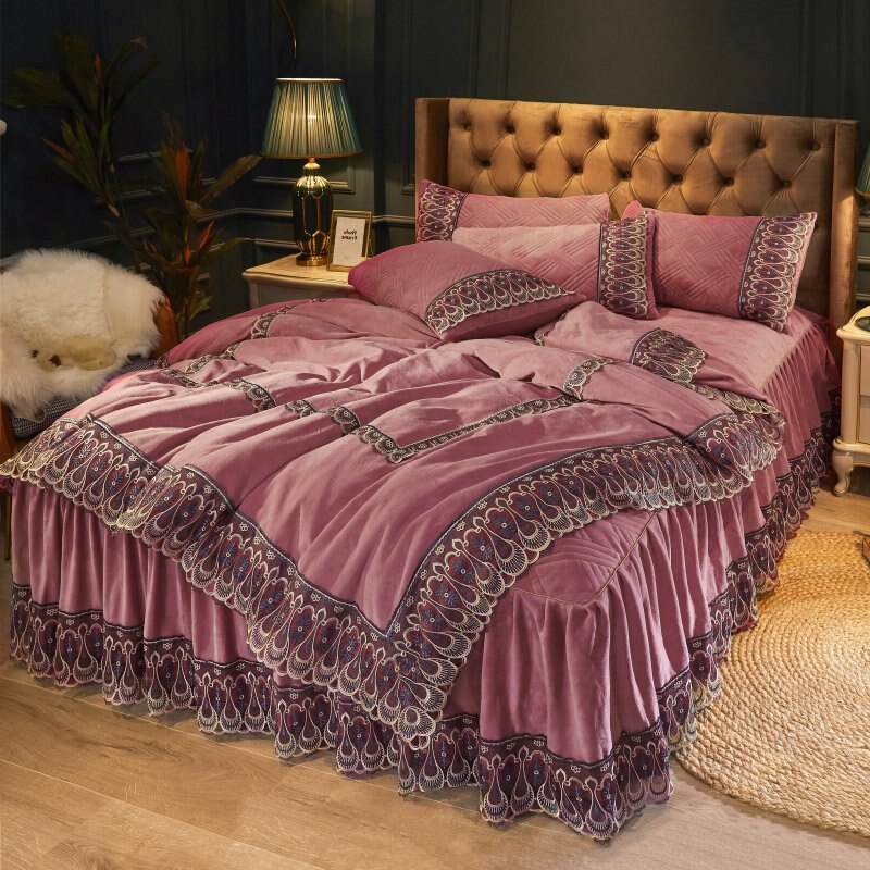 Velvet Lace Bedding Set-ChandeliersDecor