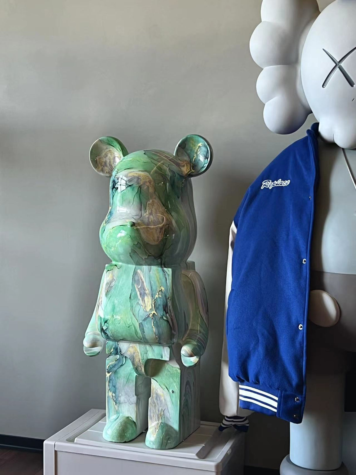 X Pushead Multi colorX Pushead Multi Color - Bearbrick Statue-ChandeliersDecor